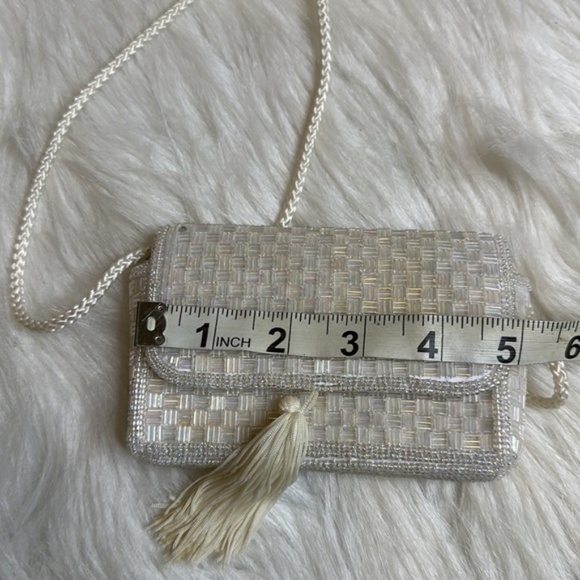 Vintage Small White Beaded Evening Crossbody bag - Picture 5 of 6